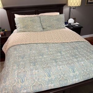 Pottery Barn Aqua Silk Paisley F/Q Comforter + Pair of Standard Shams